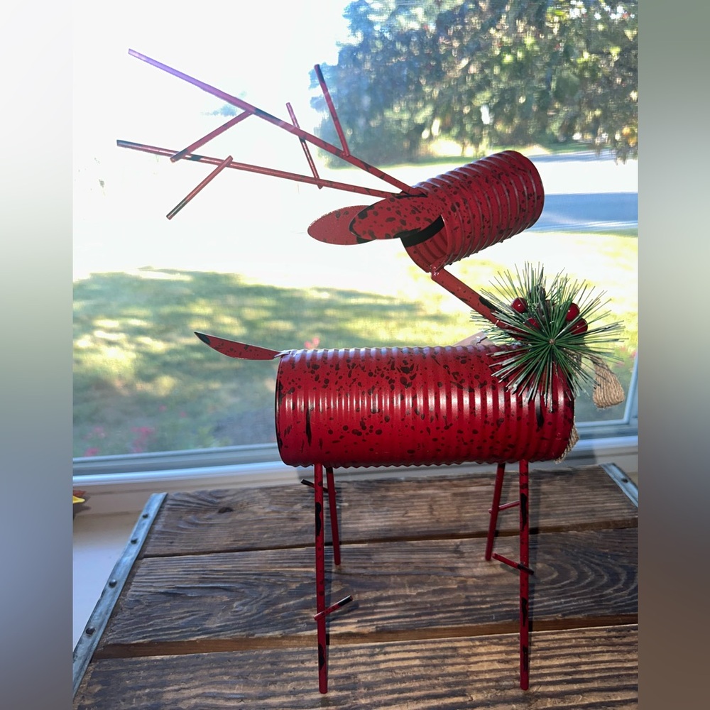 Festive Red Tin Can Metal Reindeer Decor with Holiday Bow - NWT - Picture 2 of 5